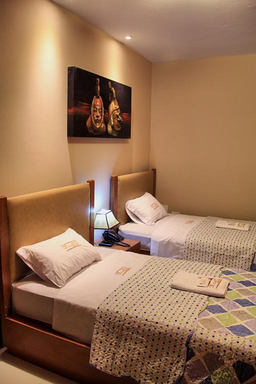 Villa Real Hotel & Suites Chiclayo Rum bild