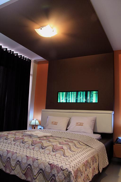 Villa Real Hotel & Suites Chiclayo Rum bild