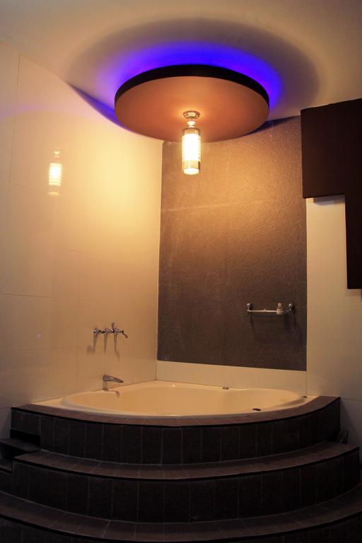 Villa Real Hotel & Suites Chiclayo Rum bild