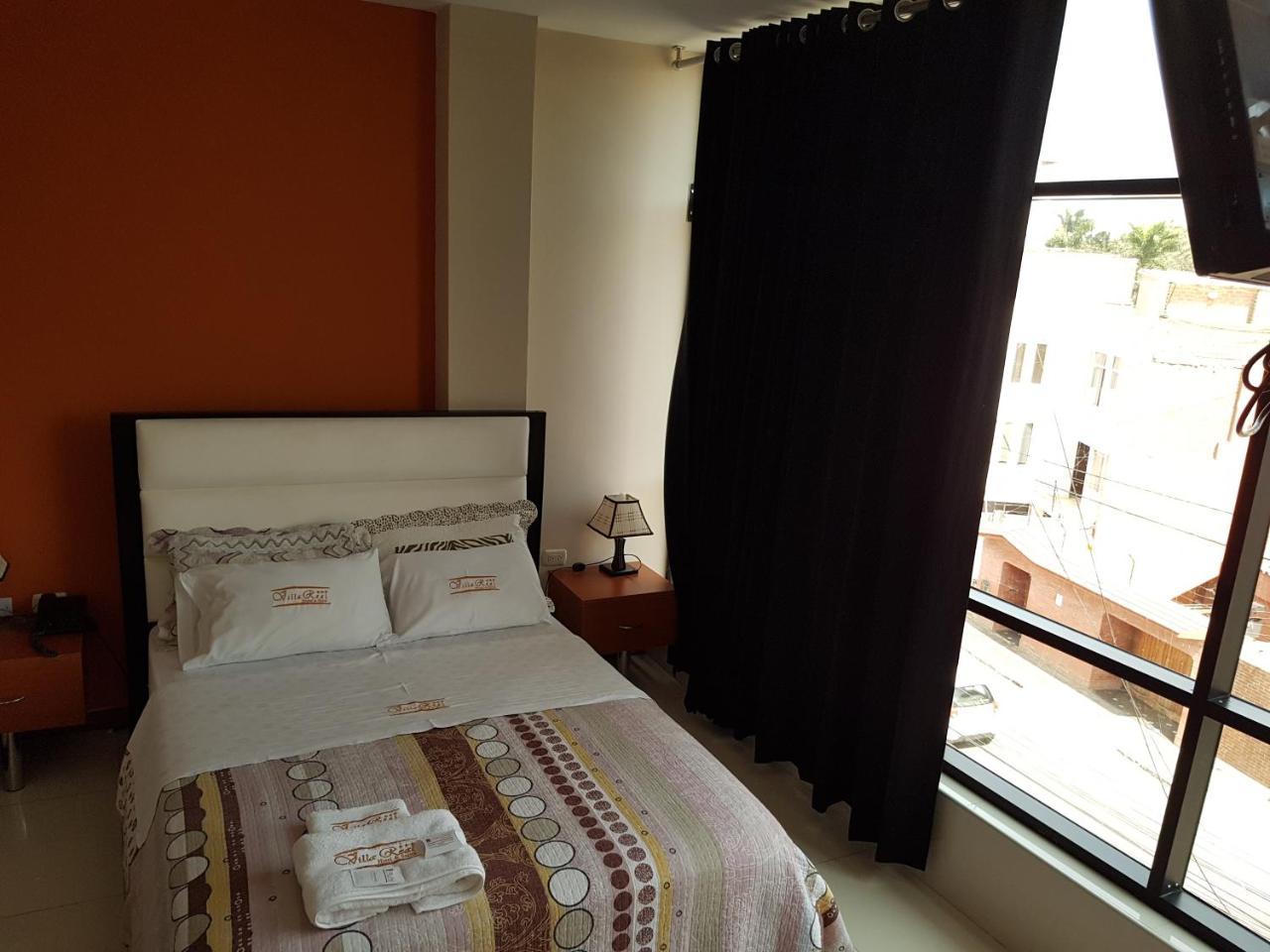 Villa Real Hotel & Suites Chiclayo Exteriör bild